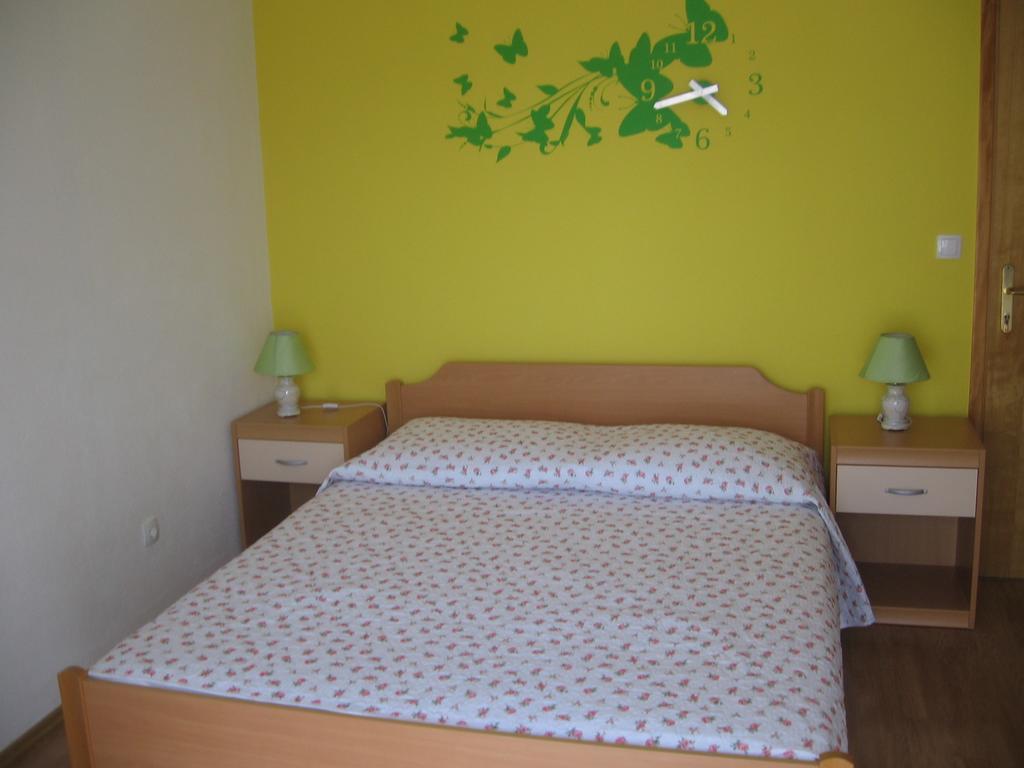 Apartments Marjanovic Bol Oda fotoğraf